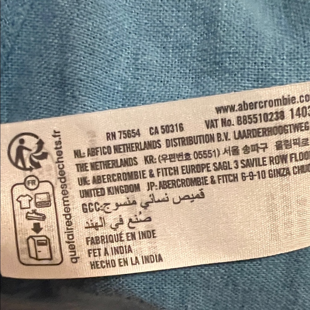 Abercrombie & Fitch Women’s Casual Oversized Button Up Blue Shirt Large - Picture 7 of 7